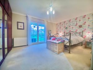 Photo 6- click for photo gallery